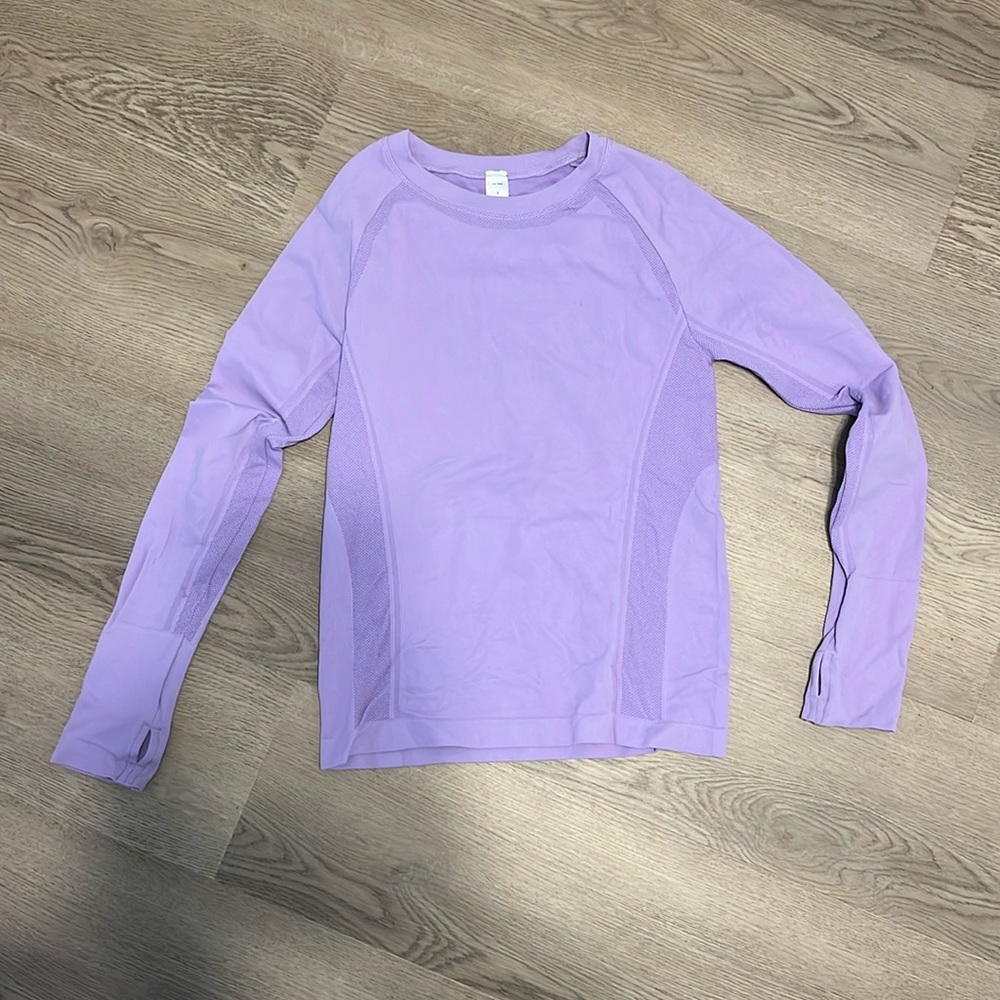 Lululemon workout top